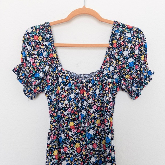 Miami‎ Womens Dress Size XS Floral Smocked Puff Sleeve Milkmaid Mini Cottagecore - Picture 3 of 8